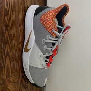 Brand New Nike PG 3 BHM Men’s Sneakers Size 10